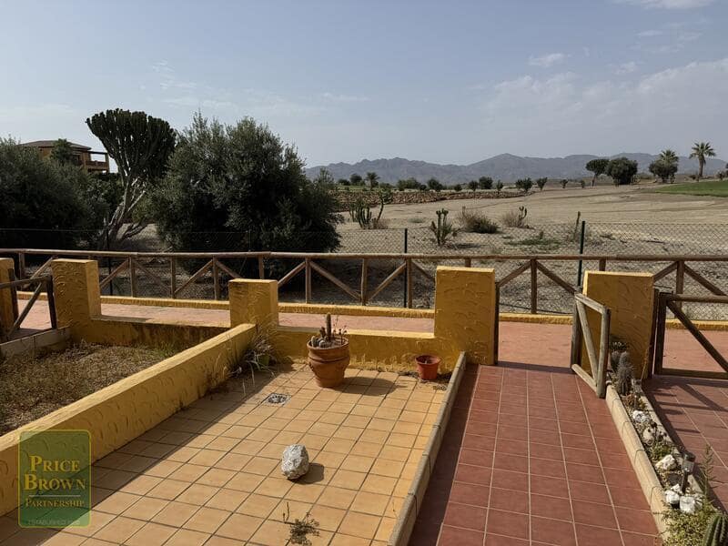 3 sypialnia Dom na sprzedaż w Valle del Este z basenem garażem - 185 000 € (Ref: 9969005)