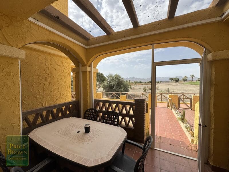 3 sypialnia Dom na sprzedaż w Valle del Este z basenem garażem - 185 000 € (Ref: 9969005)