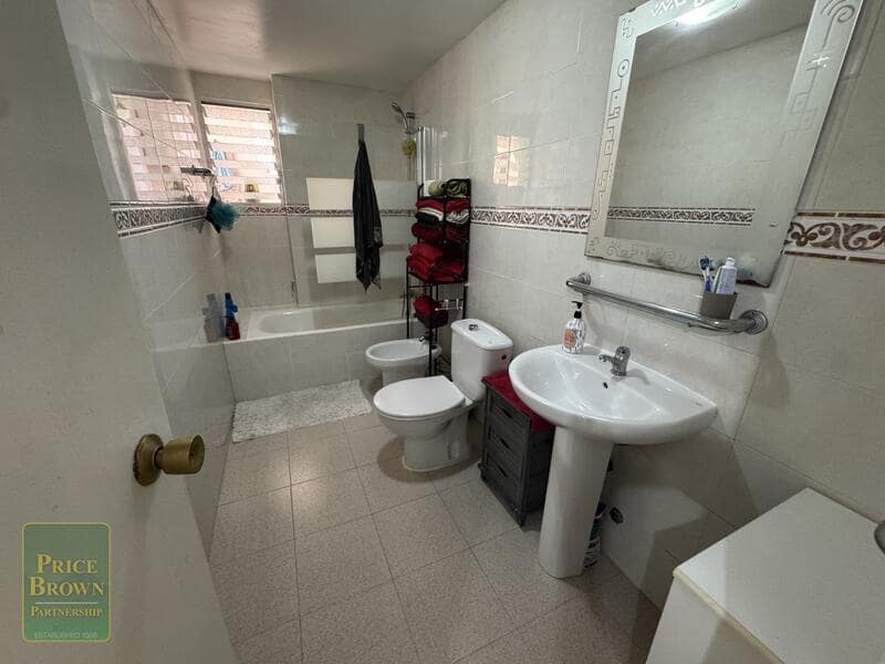 4 slaapkamer Appartement te koop in Vera met garage - € 140.000 (Ref: 9996180)