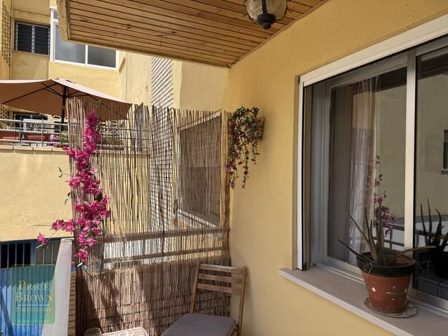 4 slaapkamer Appartement te koop in Vera Ciudad, Vera met garage - € 140.000 (Ref: 9996180)