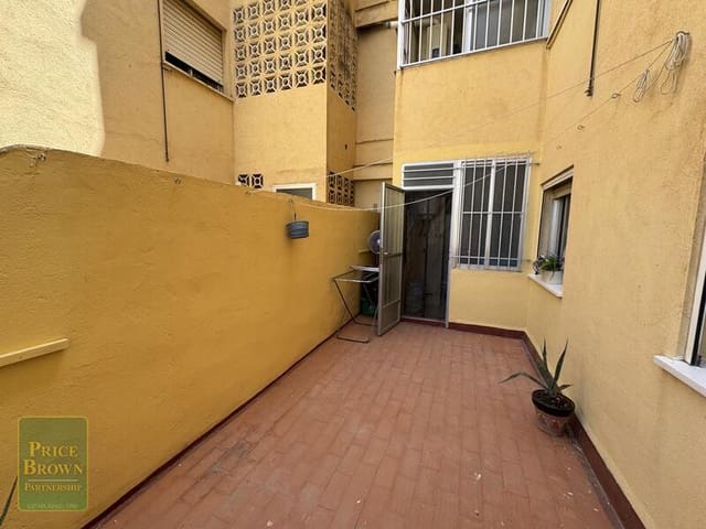 4 slaapkamer Appartement te koop in Vera Ciudad, Vera met garage - € 140.000 (Ref: 9996180)