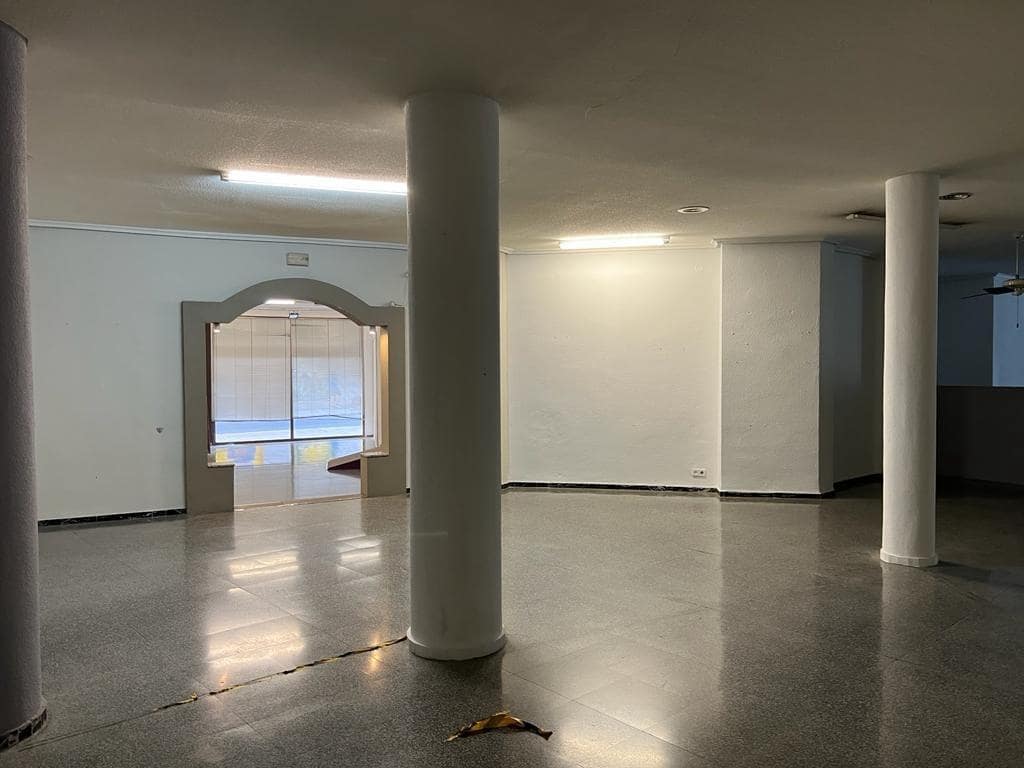 Commercial for rent in Elche / Elx - € 3,000 (Ref: 7712686)