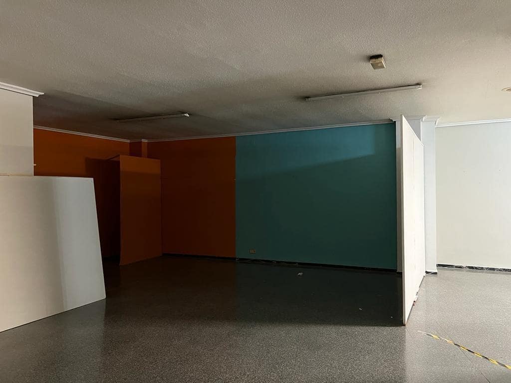Commercial for rent in Elche / Elx - € 3,000 (Ref: 7712686)