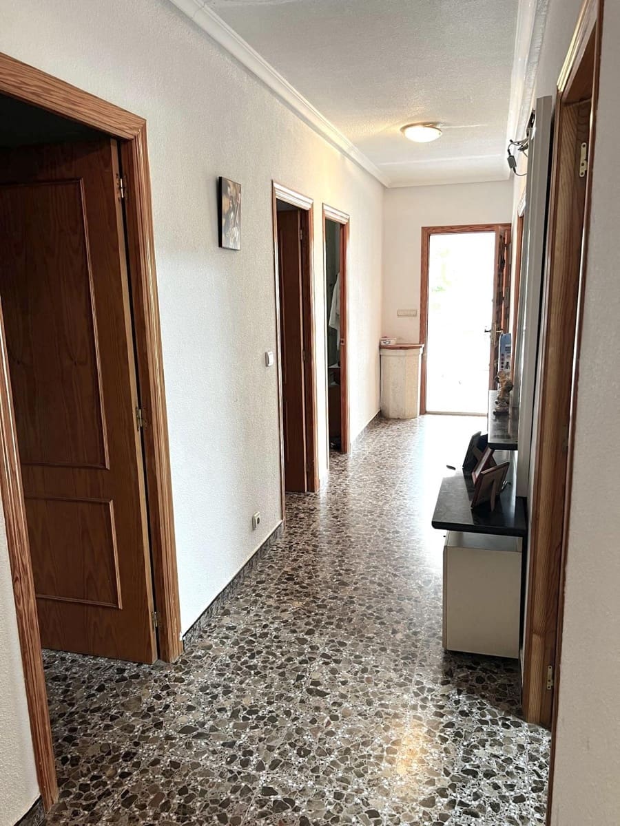 4 soveværelse Villa til salg i Matola - € 235.000 (Ref: 8435602)