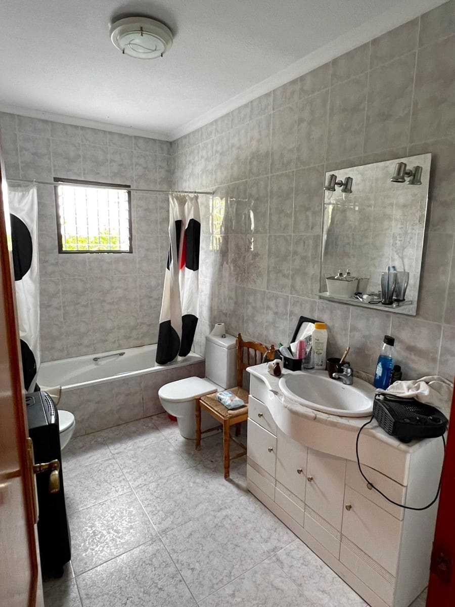 4 soveværelse Villa til salg i Matola - € 235.000 (Ref: 8435602)