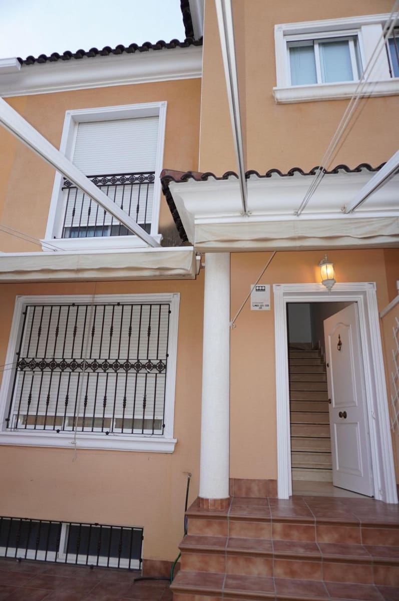 4 soverom Rekkehus til salgs i Elche / Elx - € 299 000 (Ref: 9362650)