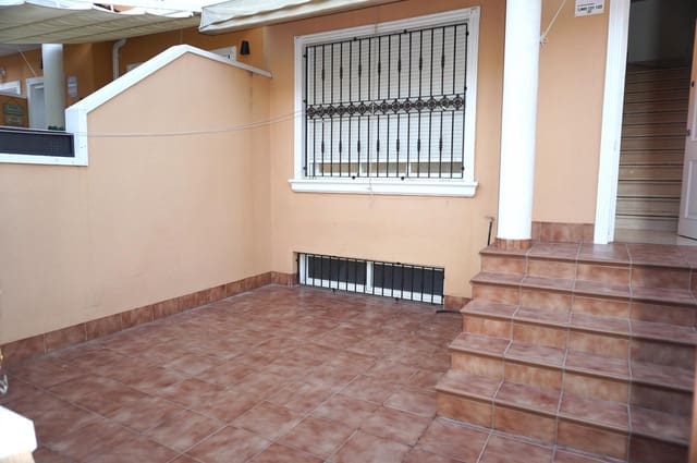 4 makuuhuone Rivitalo myytävänä paikassa Elche / Elx - 299 000 € (Ref: 9362650)