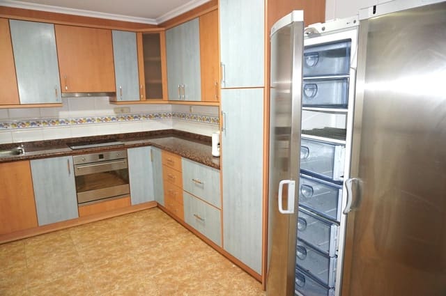 4 makuuhuone Rivitalo myytävänä paikassa Elche / Elx - 299 000 € (Ref: 9362650)