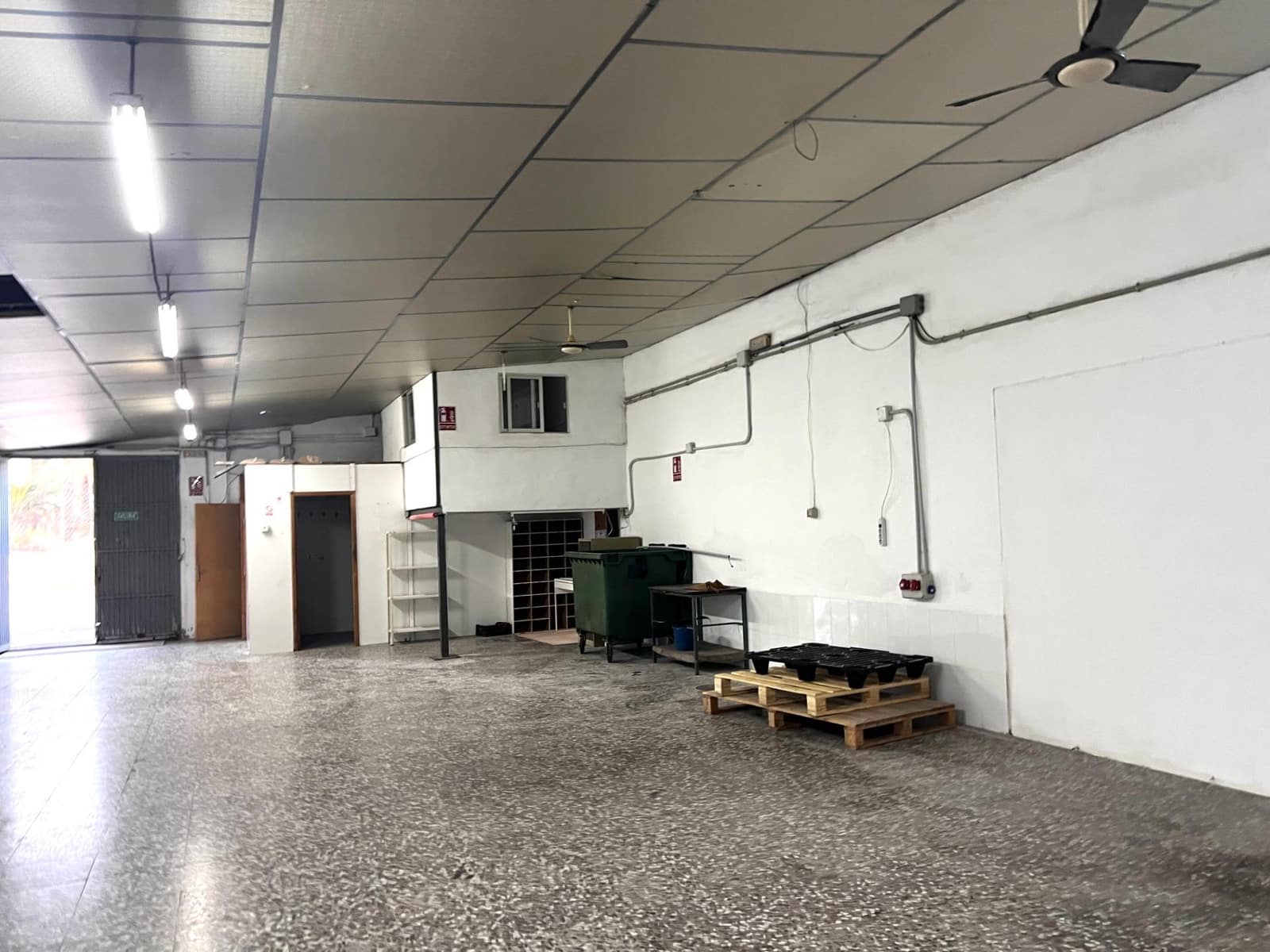 Yritys vuokrattavana paikassa La Hoya - 600 € (Ref: 9387935)