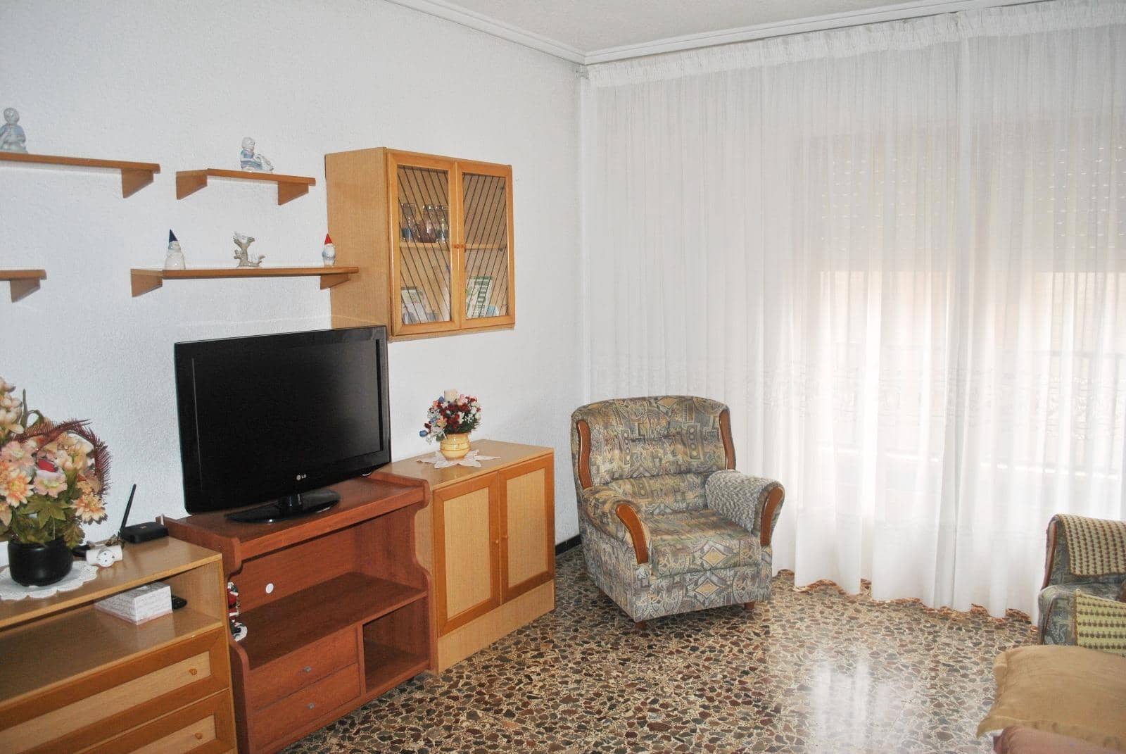 4 bedroom Flat for sale in Elche / Elx - € 220,000 (Ref: 9415961)