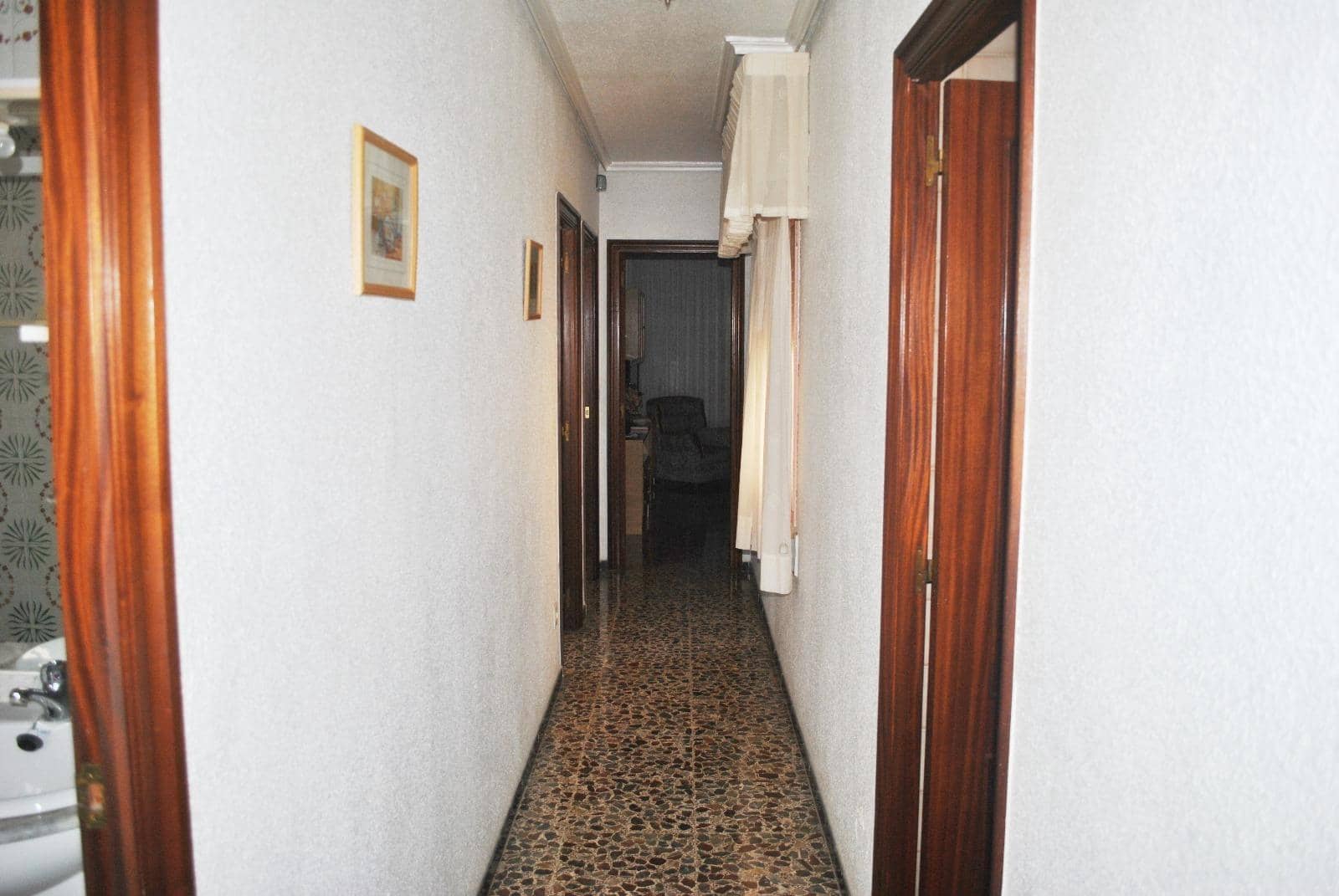 4 bedroom Flat for sale in Elche / Elx - € 220,000 (Ref: 9415961)