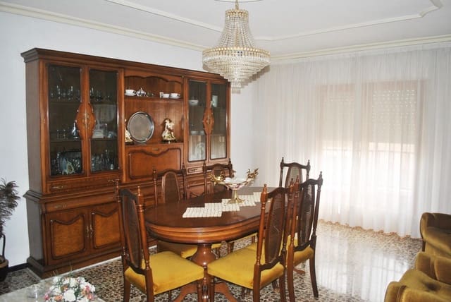 4 soveværelse Lejlighed til salg i Elche / Elx - € 220.000 (Ref: 9415961)