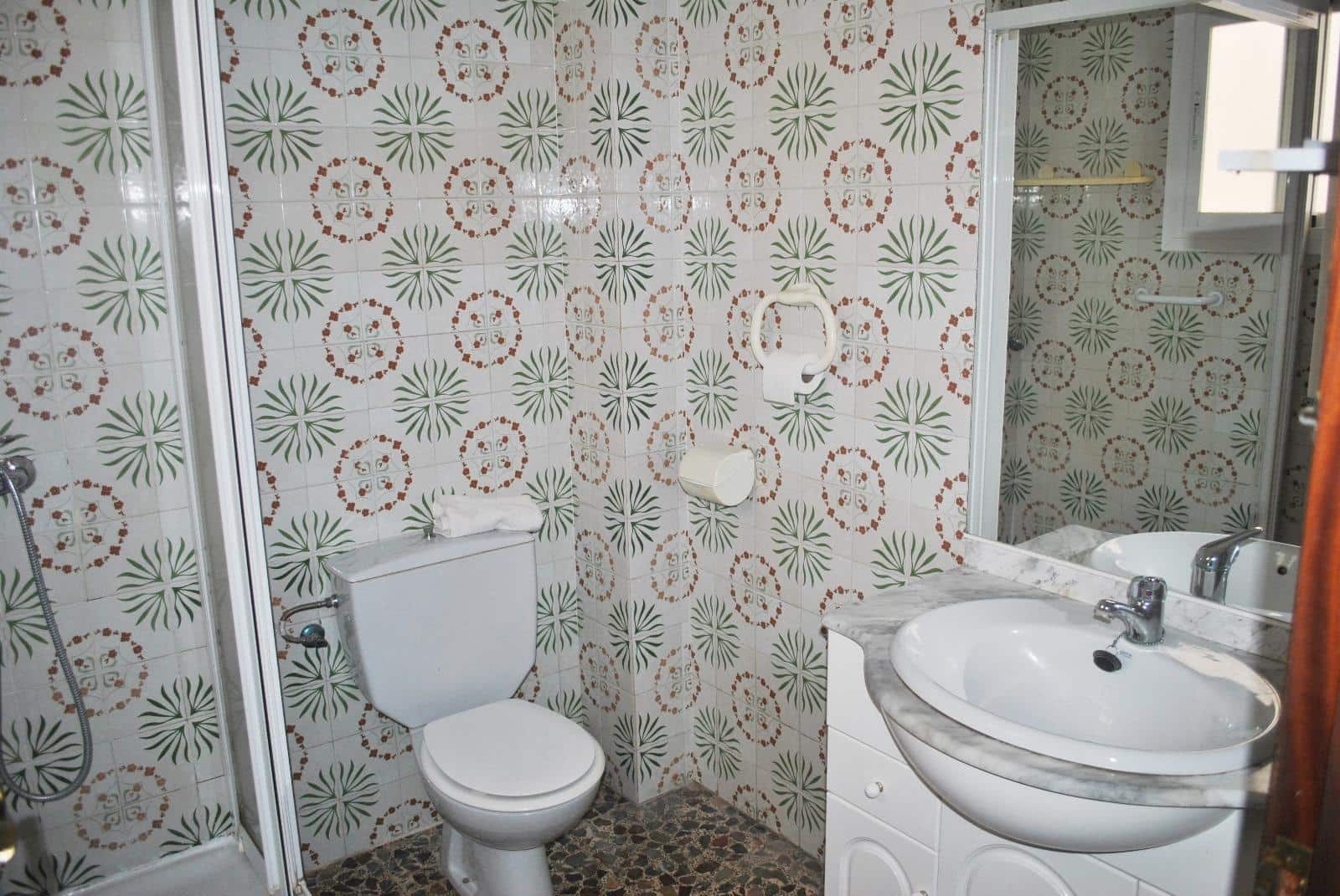 4 bedroom Flat for sale in Elche / Elx - € 220,000 (Ref: 9415961)