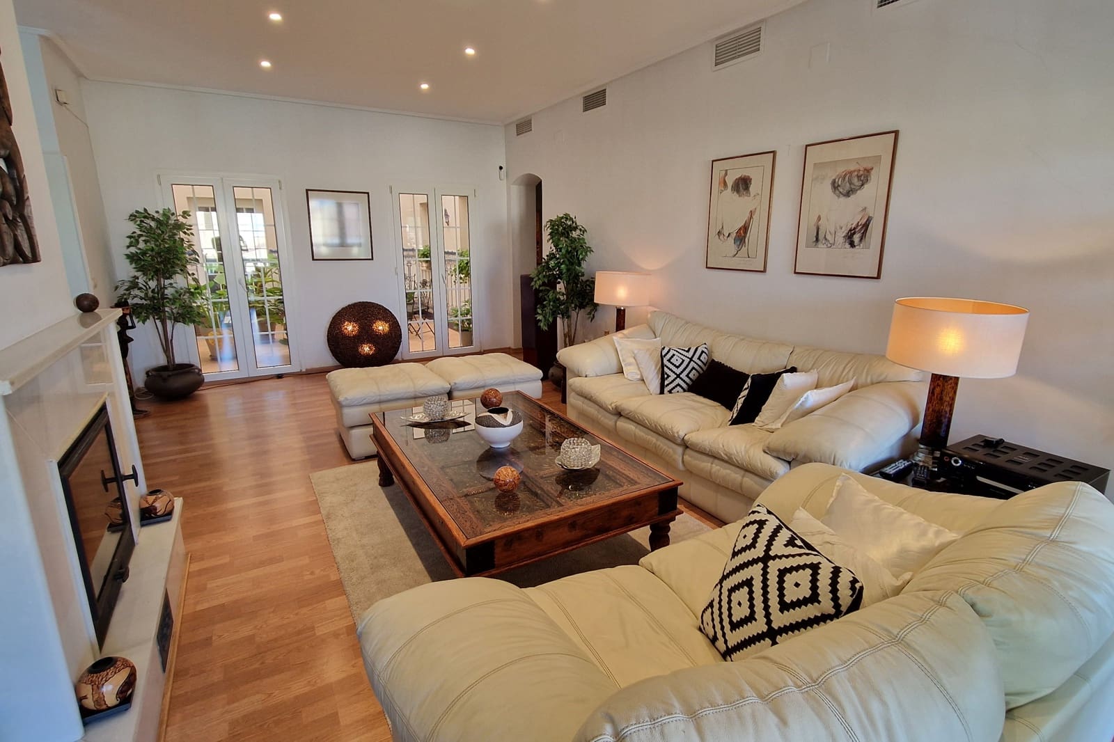 5 Zimmer Villa zu verkaufen in Huelva Stadt mit Pool Garage - 935.000 € (Ref: 10181914)