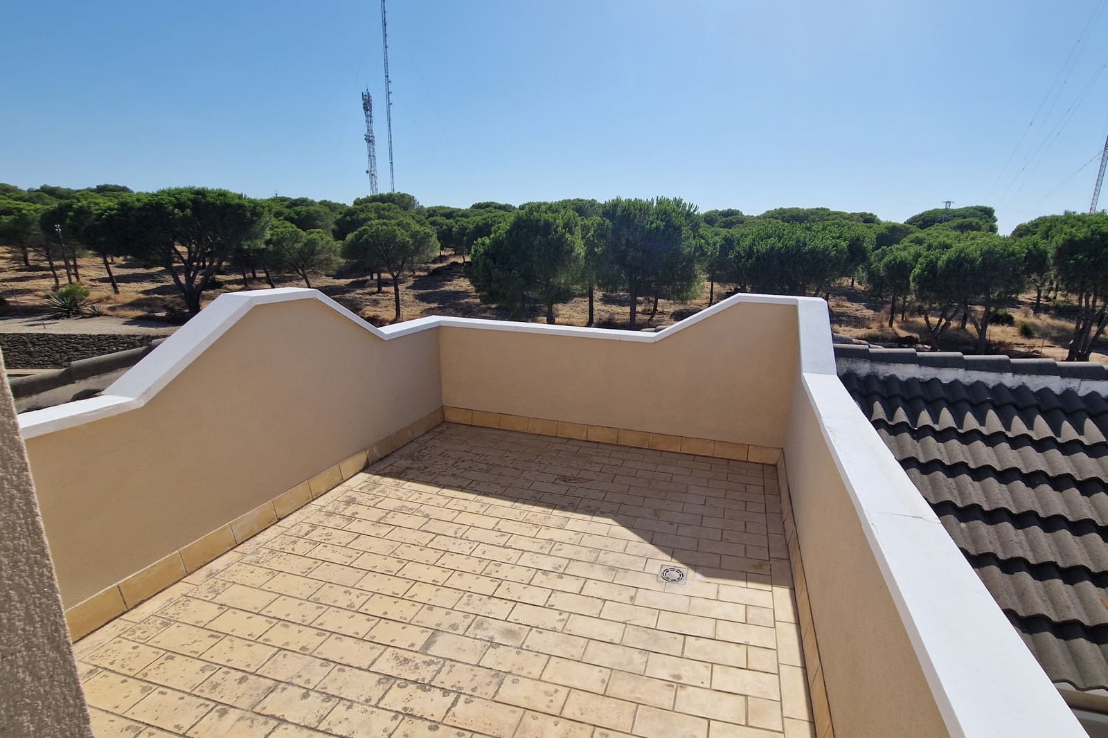 5 Zimmer Villa zu verkaufen in Huelva Stadt mit Pool Garage - 935.000 € (Ref: 10181914)