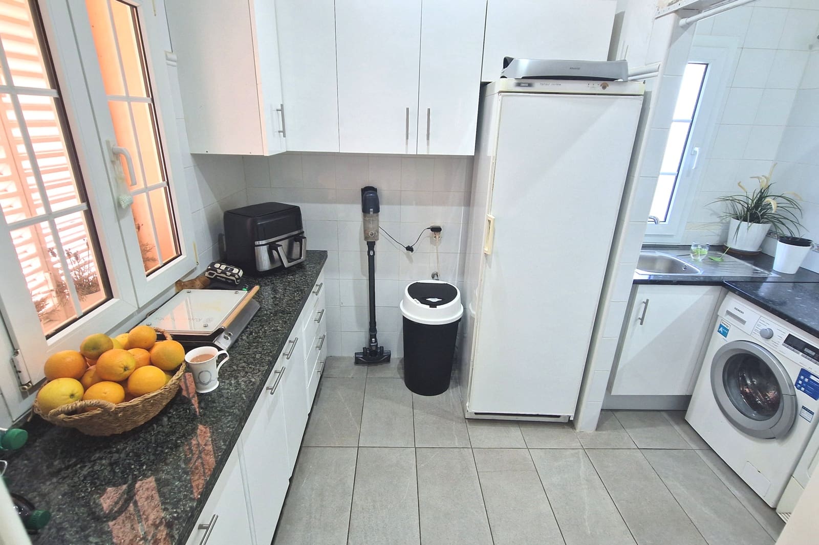 5 Zimmer Villa zu verkaufen in Huelva Stadt mit Pool Garage - 935.000 € (Ref: 10181914)