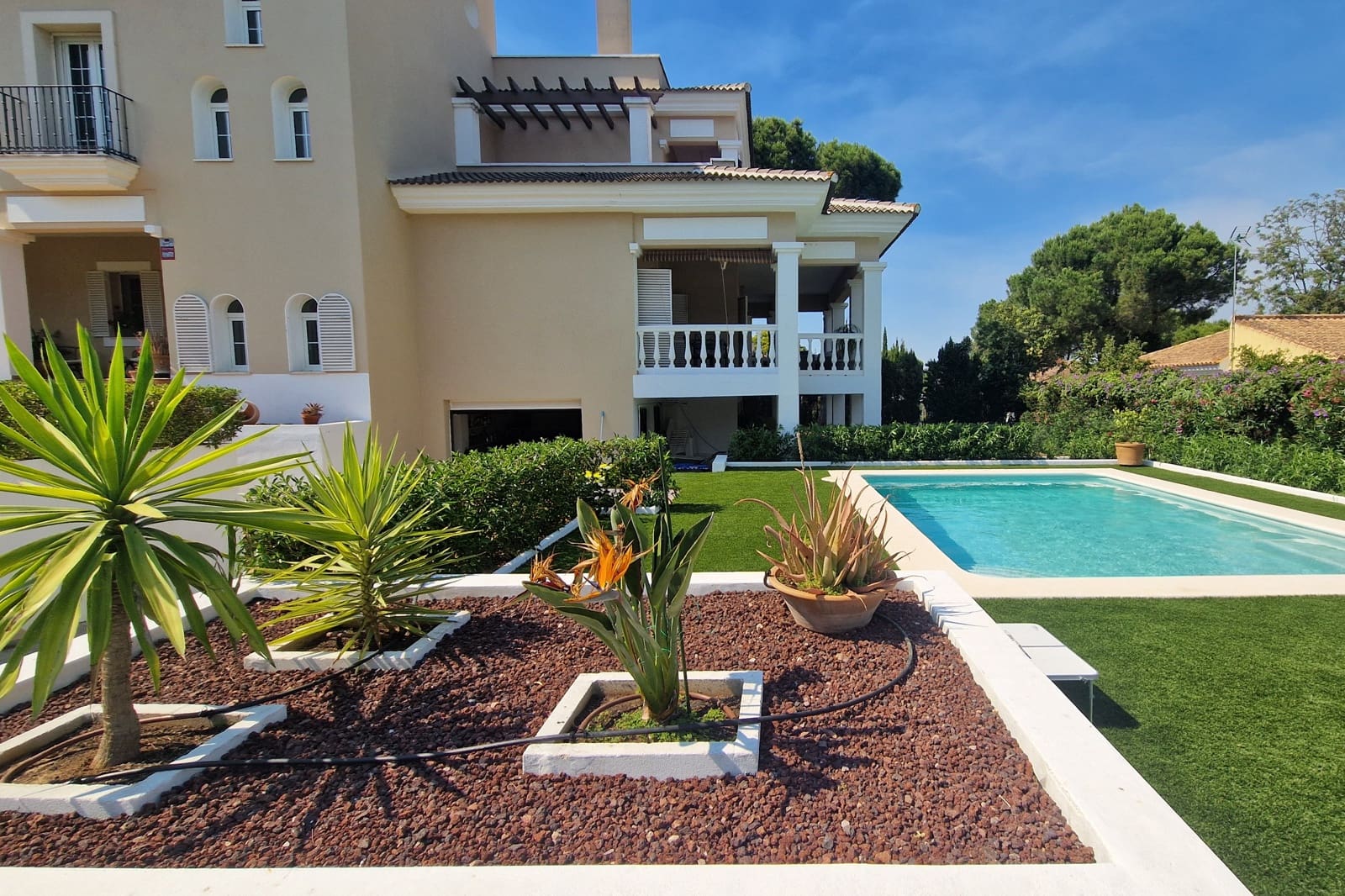 5 Zimmer Villa zu verkaufen in Huelva Stadt mit Pool Garage - 935.000 € (Ref: 10181914)