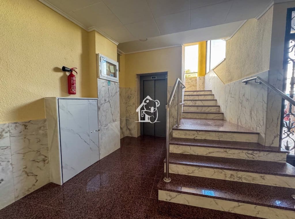 2 slaapkamer Appartement te huur in Orihuela Costa met zwembad garage - € 600 (Ref: 10002481)