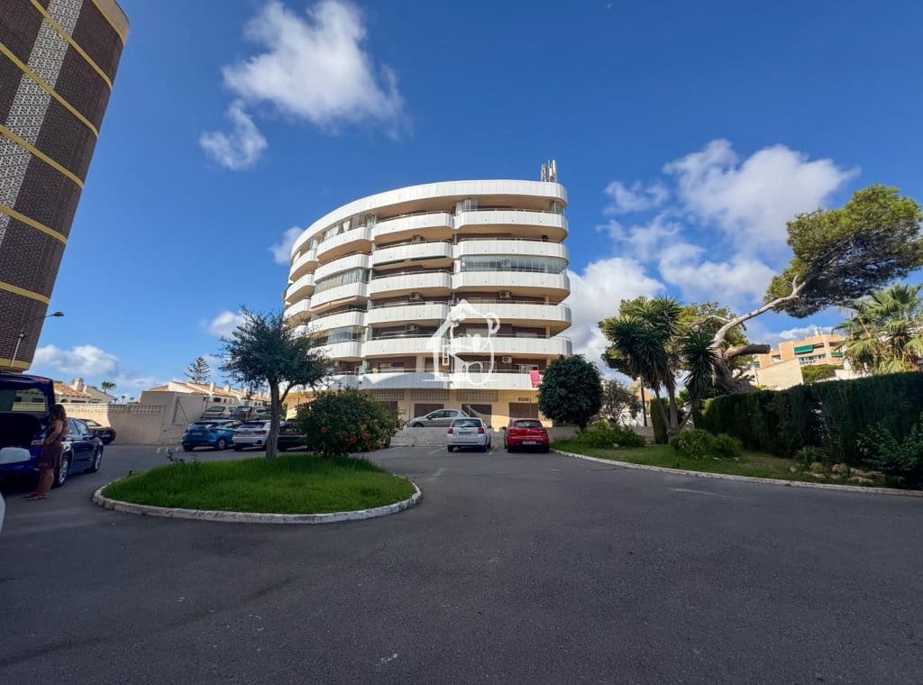2 slaapkamer Appartement te huur in Orihuela Costa met zwembad garage - € 600 (Ref: 10002481)