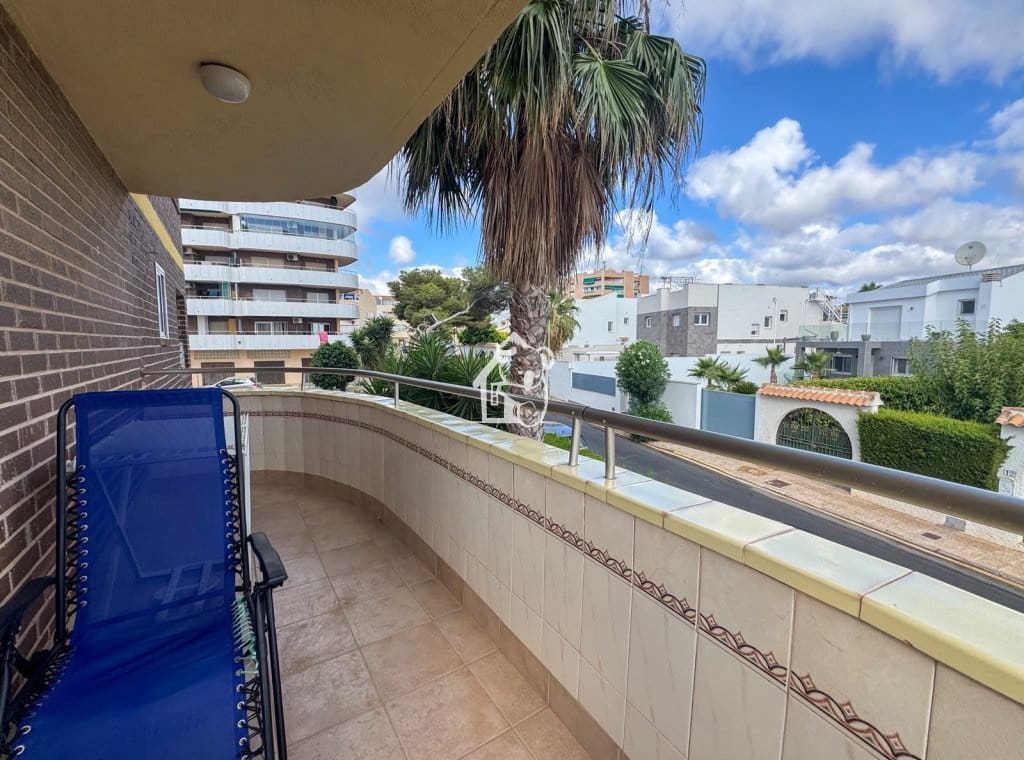 2 slaapkamer Appartement te huur in Orihuela Costa met zwembad garage - € 600 (Ref: 10002481)