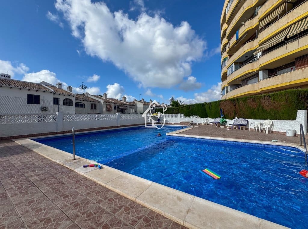 2 slaapkamer Appartement te huur in Orihuela Costa met zwembad garage - € 600 (Ref: 10002481)
