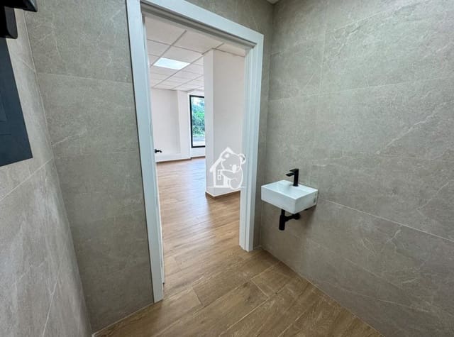 Local Comercial de 1 habitación en La Zenia, Orihuela en alquiler - 2.000 € (Ref: 10004914)