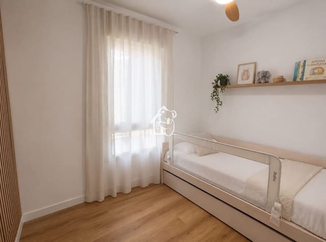 3 quarto Apartamento para arrendar em Cabo Cervera, Torrevieja - 1 300 € (Ref: 10004916)