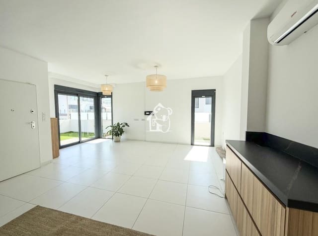 3 makuuhuone Bungalow vuokrattavana paikassa San Miguel de Salinas mukana uima-altaan - 1 300 € (Ref: 10004917)