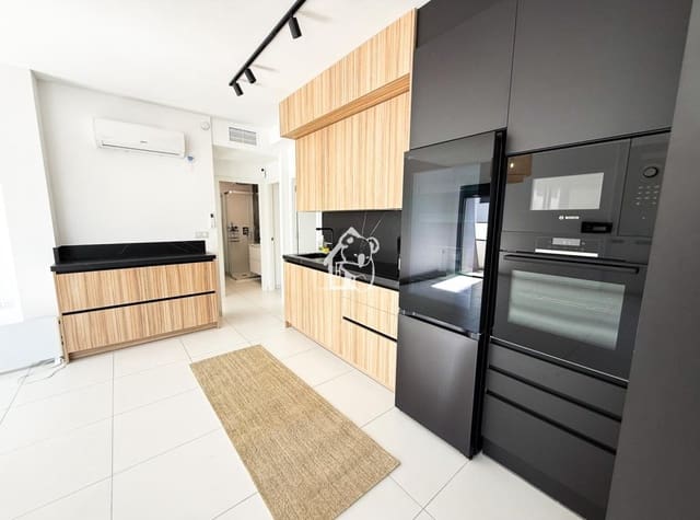 3 makuuhuone Bungalow vuokrattavana paikassa San Miguel de Salinas mukana uima-altaan - 1 300 € (Ref: 10004917)