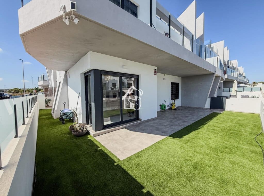 3 bedroom Bungalow for rent in San Miguel de Salinas with pool - € 1,300 (Ref: 10004917)
