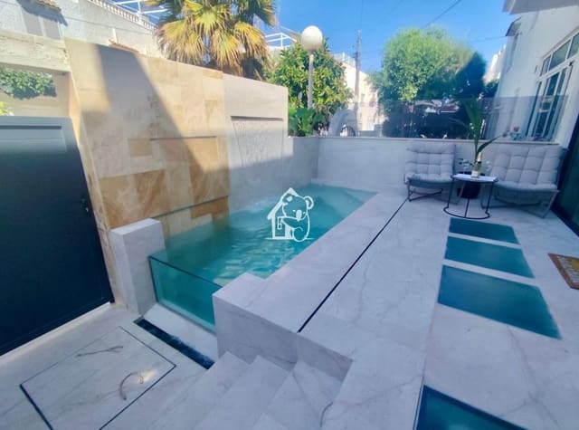 3 bedroom Townhouse for rent in Nueva Torrevieja, Torrevieja with pool - € 2,200 (Ref: 10008139)