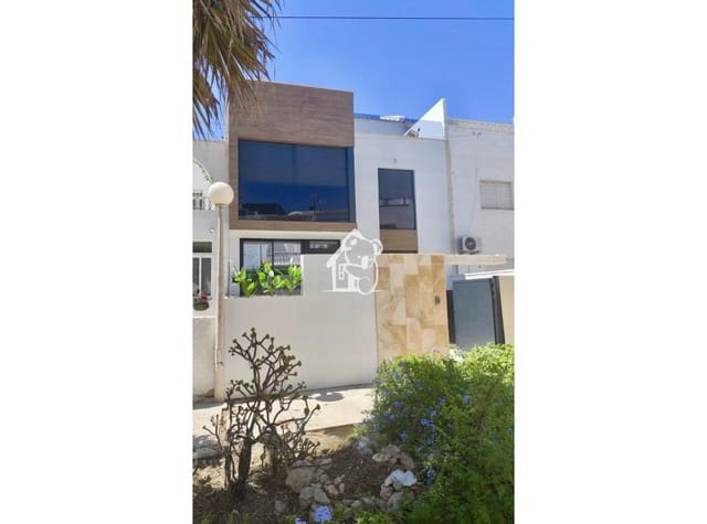 3 bedroom Townhouse for rent in Nueva Torrevieja, Torrevieja with pool - € 2,200 (Ref: 10008139)