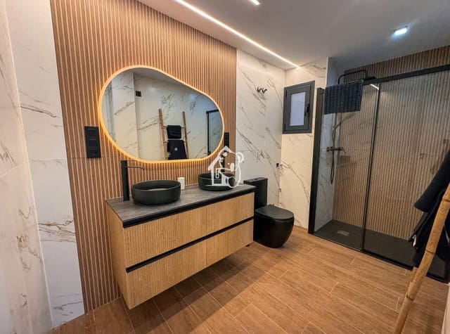 3 sypialnia Dom do wynajęcia w Nueva Torrevieja, Torrevieja z basenem - 2 200 € (Ref: 10008139)