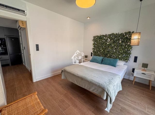 3 sypialnia Dom do wynajęcia w Nueva Torrevieja, Torrevieja z basenem - 2 200 € (Ref: 10008139)