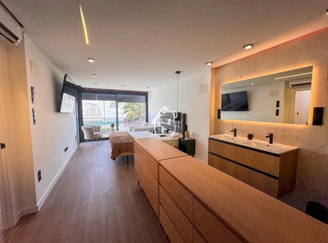 3 sypialnia Dom do wynajęcia w Nueva Torrevieja, Torrevieja z basenem - 2 200 € (Ref: 10008139)