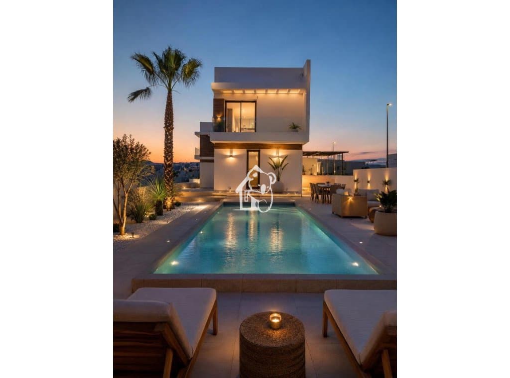 3 soveværelse Villa til salg i Villamartin med swimmingpool garage - € 575.000 (Ref: 10010069)