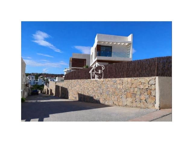 3 soveværelse Villa til salg i Villamartin, Orihuela med swimmingpool garage - € 575.000 (Ref: 10010069)