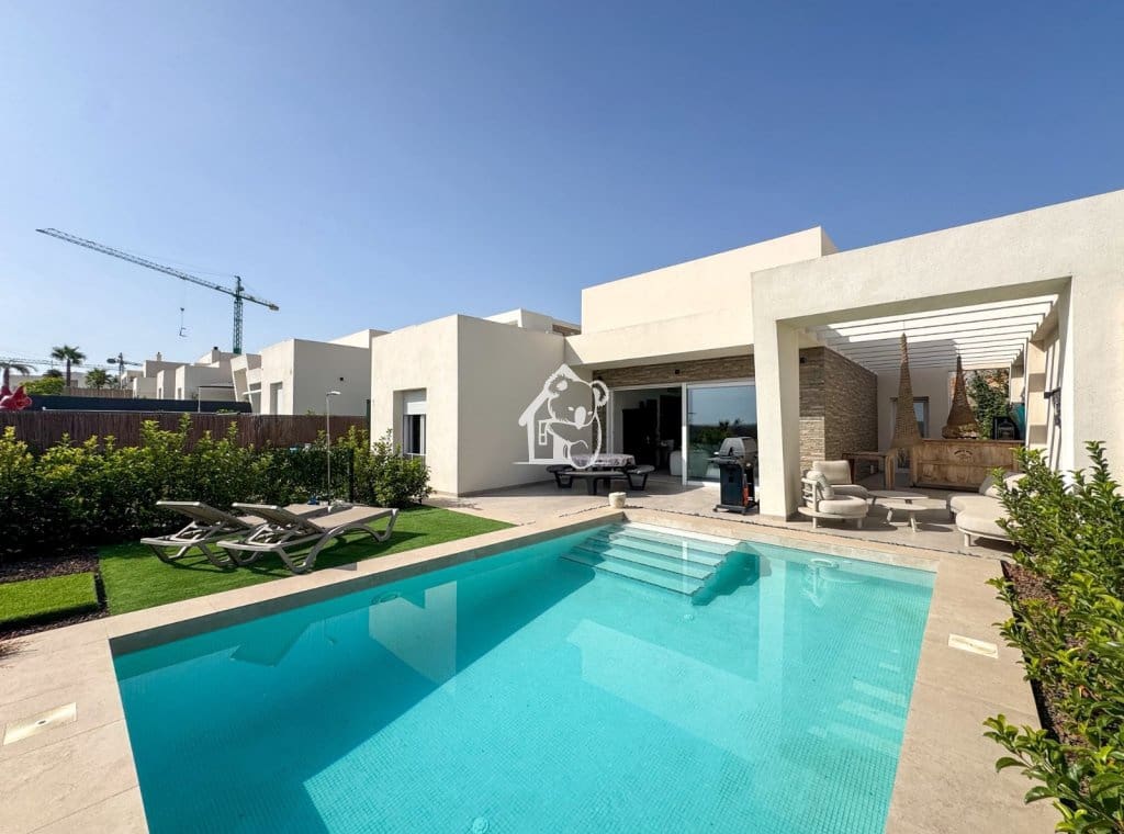 3 Zimmer Villa zu verkaufen in Algorfa mit Pool - 510.000 € (Ref: 10010071)