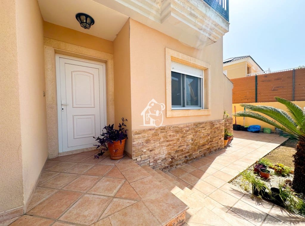 3 bedroom Villa for rent in San Miguel de Salinas with pool - € 2,000 (Ref: 10012712)