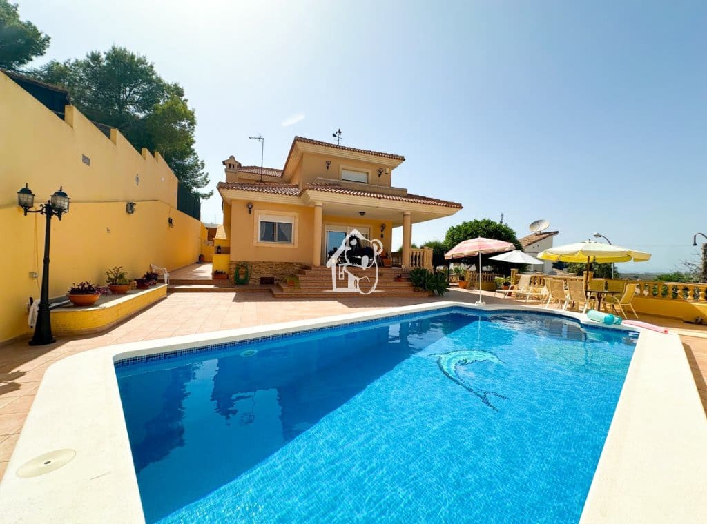 3 bedroom Villa for rent in San Miguel de Salinas with pool - € 2,000 (Ref: 10012712)