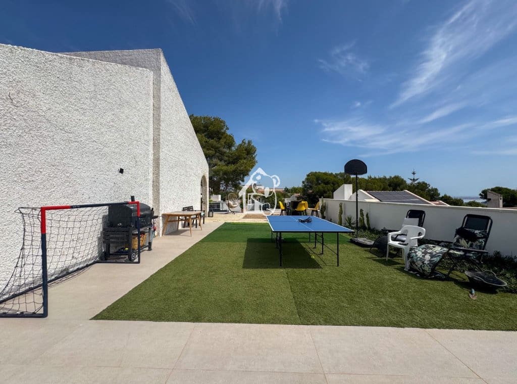 3 bedroom Villa for rent in San Miguel de Salinas with pool garage - € 1,400 (Ref: 10014940)