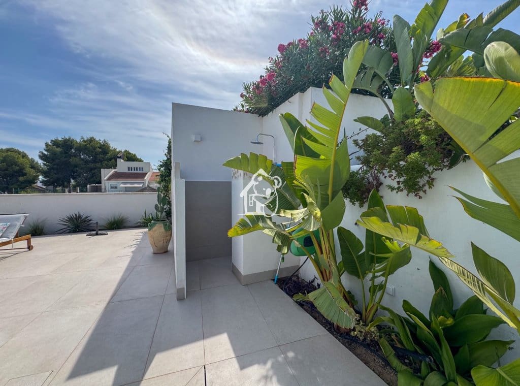 3 bedroom Villa for rent in San Miguel de Salinas with pool garage - € 1,400 (Ref: 10014940)