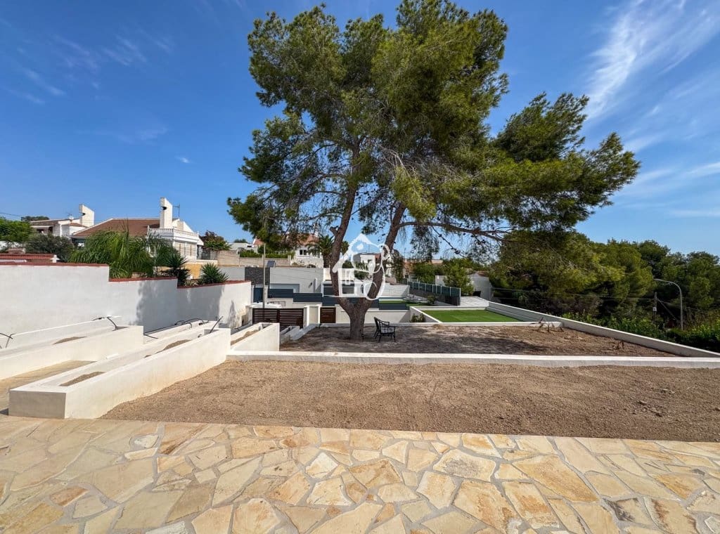 3 bedroom Villa for rent in San Miguel de Salinas with pool garage - € 1,400 (Ref: 10014940)