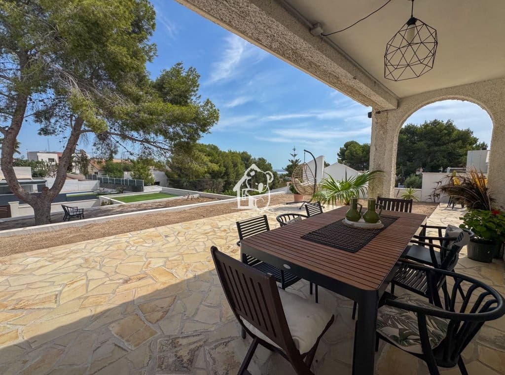 3 bedroom Villa for rent in San Miguel de Salinas with pool garage - € 1,400 (Ref: 10014940)