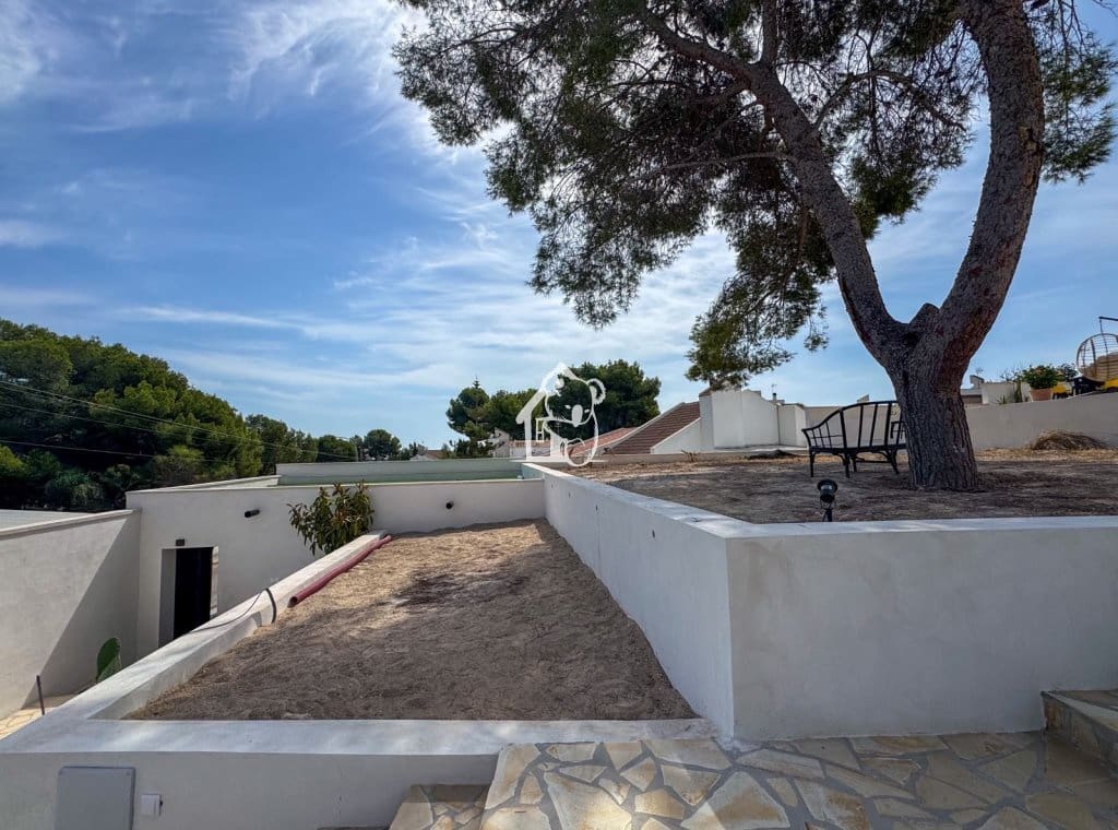 3 bedroom Villa for rent in San Miguel de Salinas with pool garage - € 1,400 (Ref: 10014940)