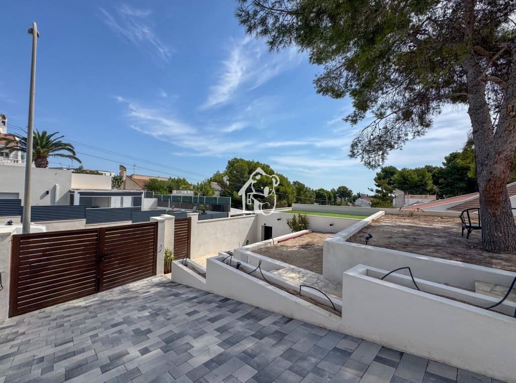 3 bedroom Villa for rent in San Miguel de Salinas with pool garage - € 1,400 (Ref: 10014940)