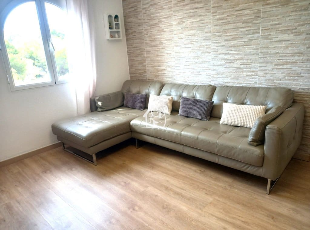 Maison de Ville de 3 chambres à louer à Villamartin avec piscine - 1 500 € (Ref: 10021834)