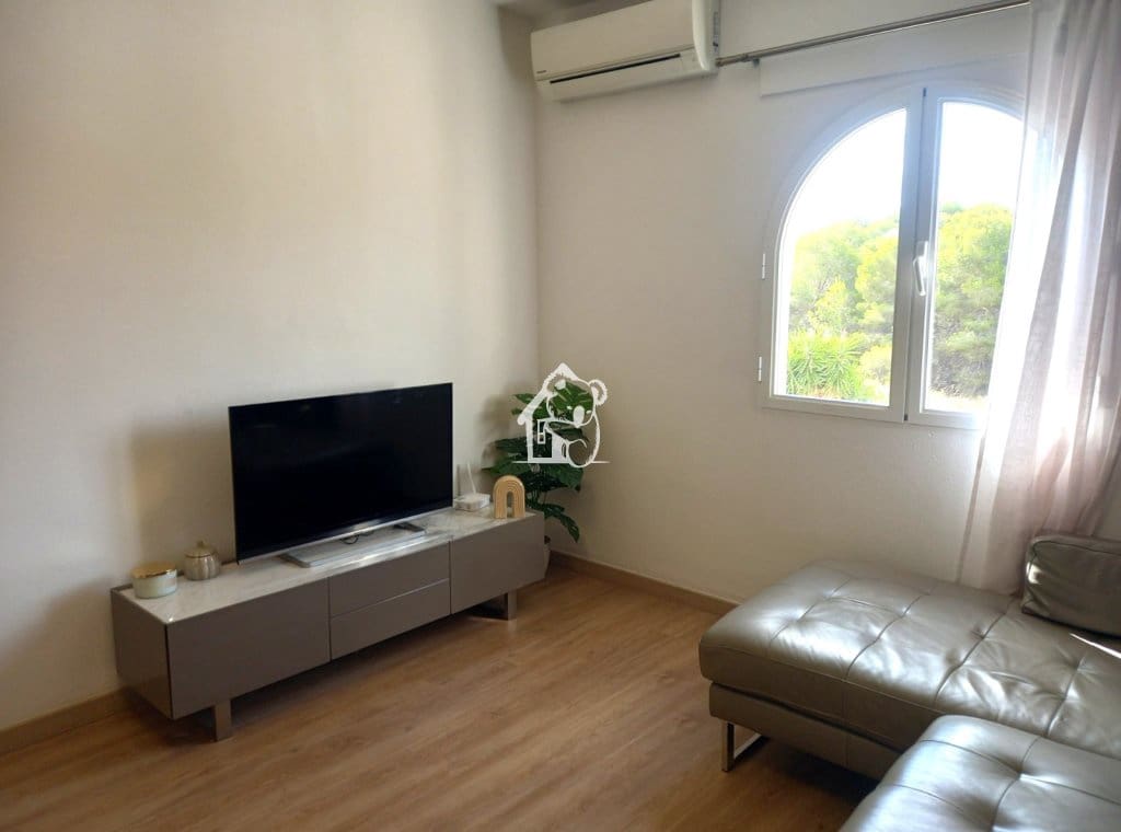 Maison de Ville de 3 chambres à louer à Villamartin avec piscine - 1 500 € (Ref: 10021834)