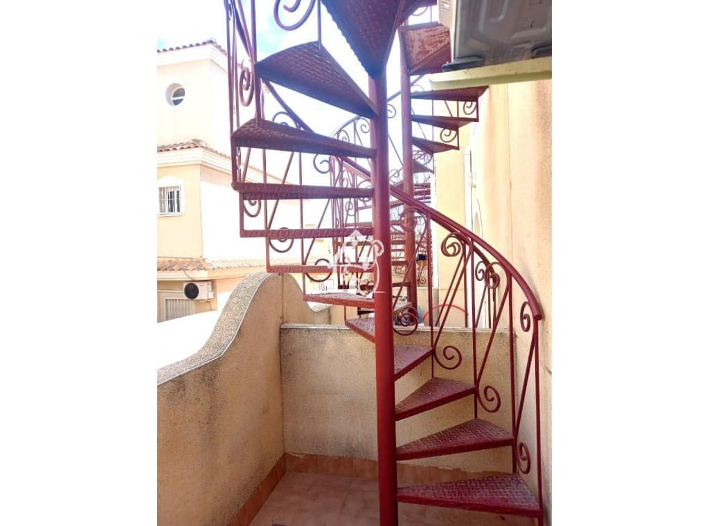 Maison de Ville de 3 chambres à louer à Villamartin avec piscine - 1 500 € (Ref: 10021834)