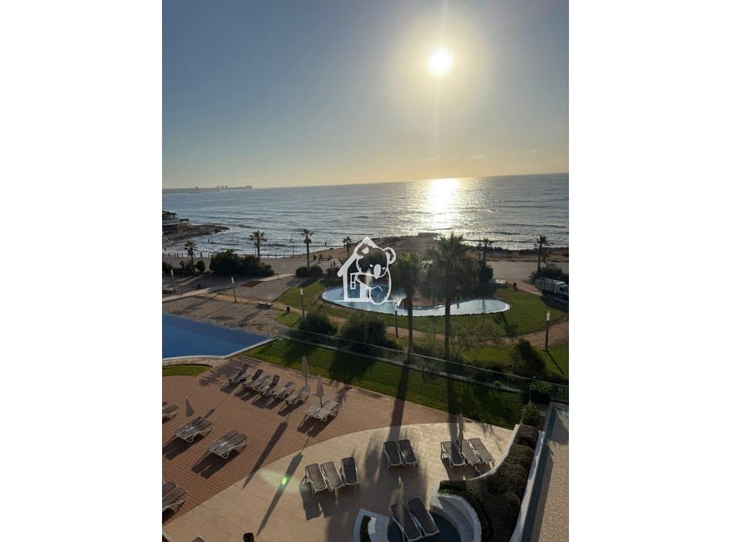 2 quarto Apartamento para arrendar em Orihuela Costa com piscina garagem - 2 750 € (Ref: 10021835)